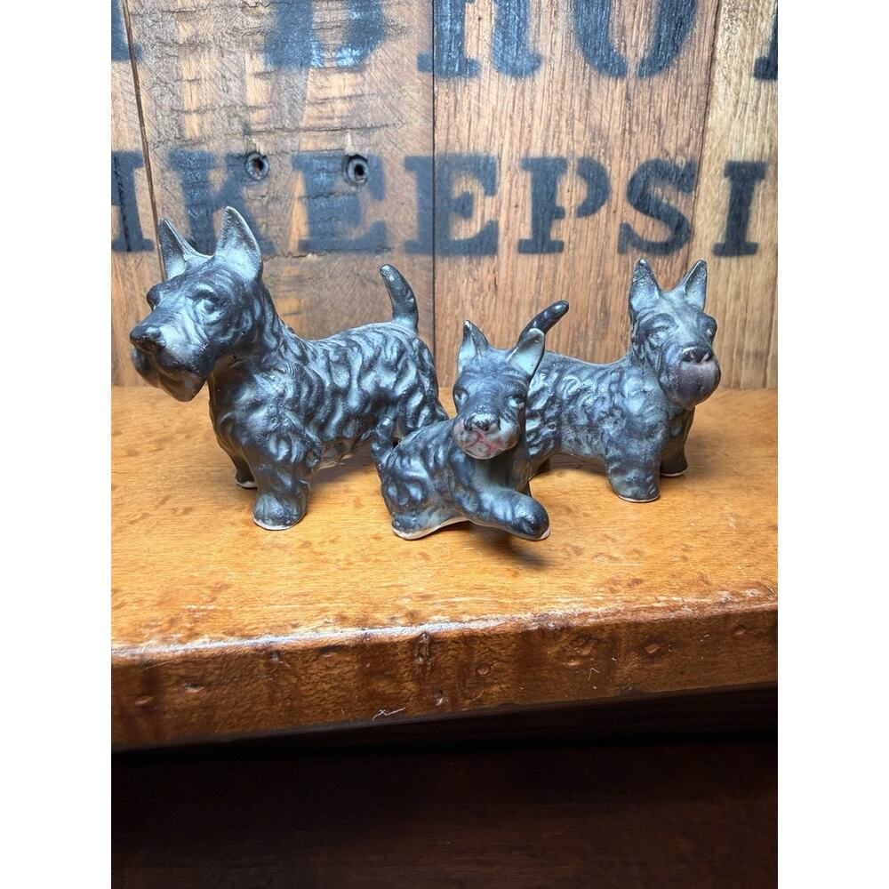 Vintage Miniature Porcelain Black Scottie Dog Scottish Terrier Figurines (3)